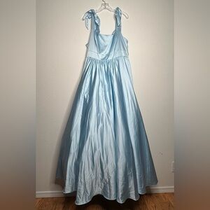 Mac Duggal Tie Shoulder Sweetheart Ballgown Powder‎ Blue Size 16 Pockets #67981